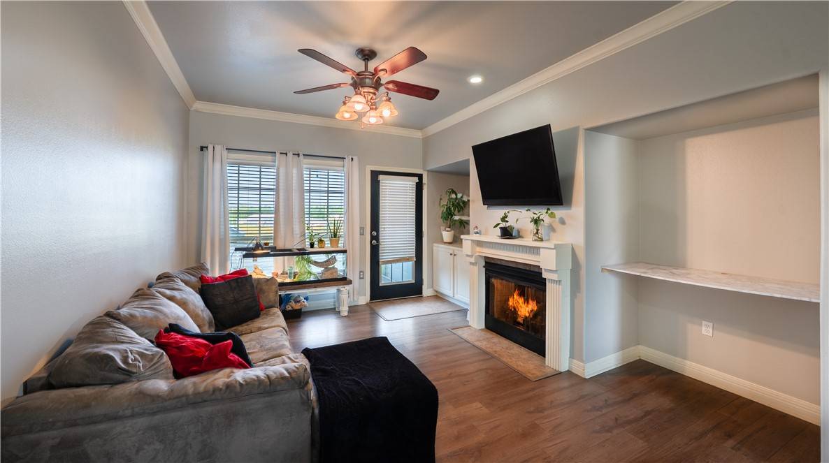Rogers, AR 72758,904 S Lafayette St