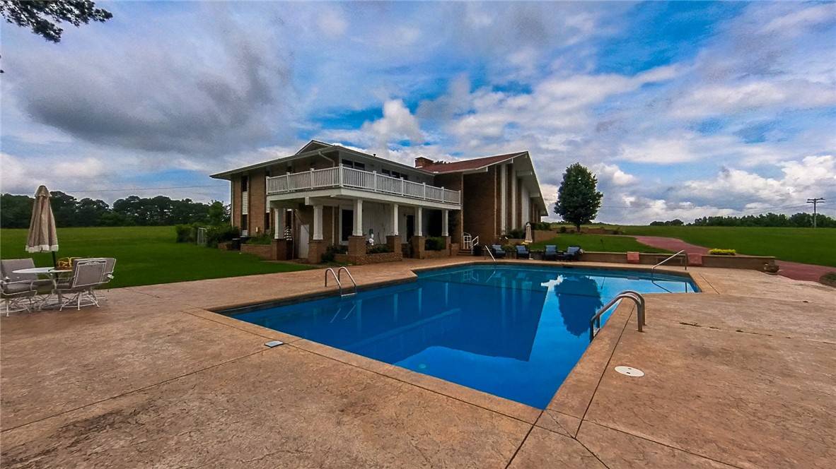 Clarksville, AR 72830,935 County Road 3456