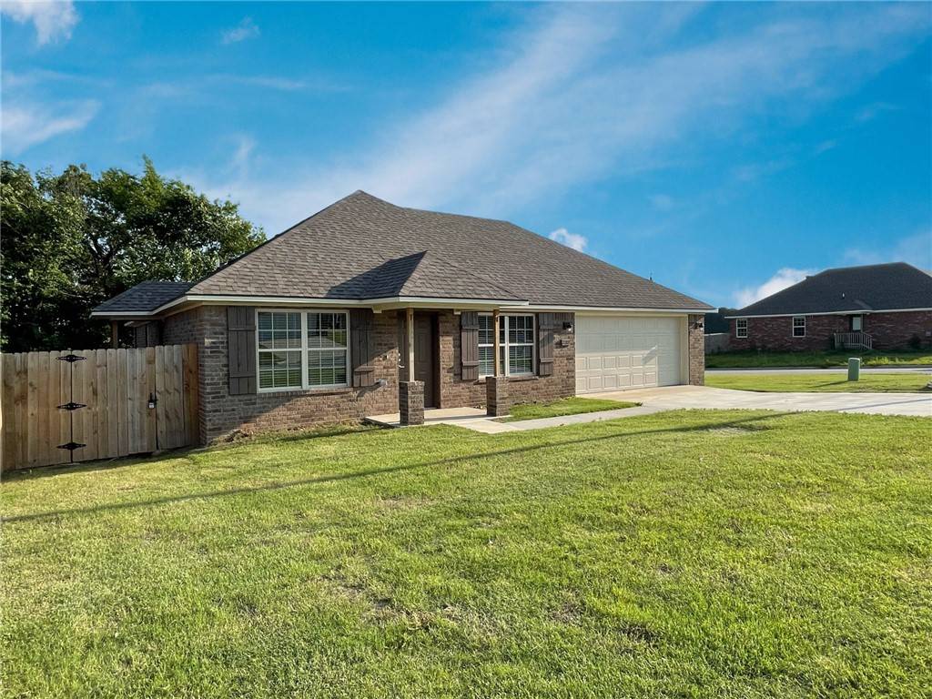Gentry, AR 72734,2201 Brown Bear Ln