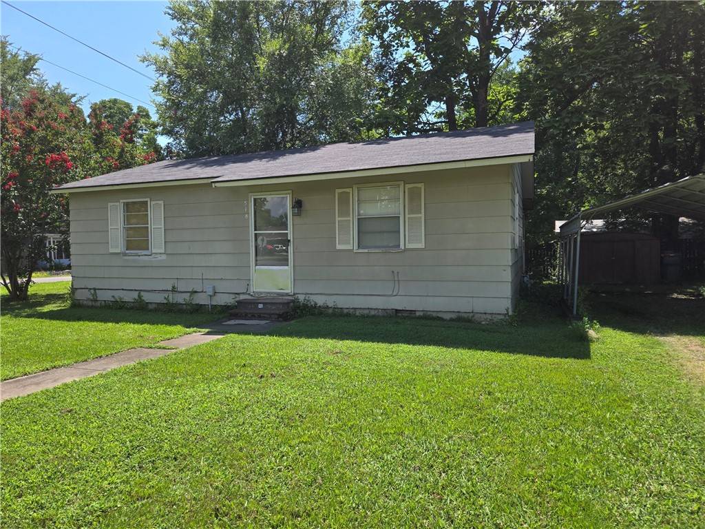 Russellville, AR 72801,518 S Jackson Ave