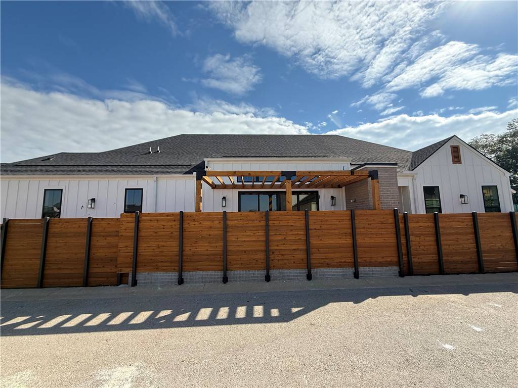 Bentonville, AR 72713,3506 SW Scoggins Rd