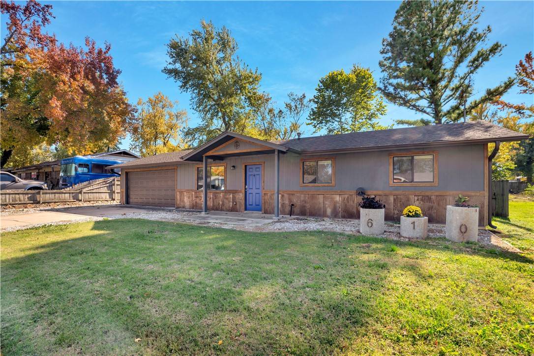 Bentonville, AR 72712,610 10th St