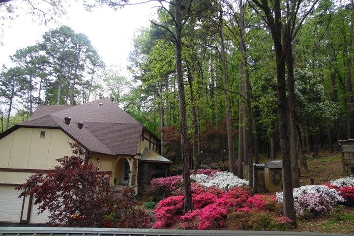 Russellville, AR 72801,900 Rolling Hills Dr