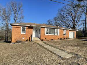 Clarksville, AR 72830,1906 W Main St