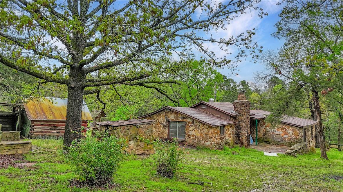 Subiaco, AR 72865,240 Dexter Ln