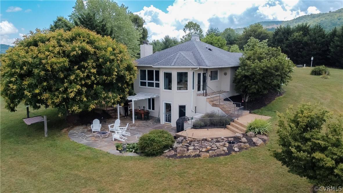Warm Springs, VA 24484,71 Sand Hill LN