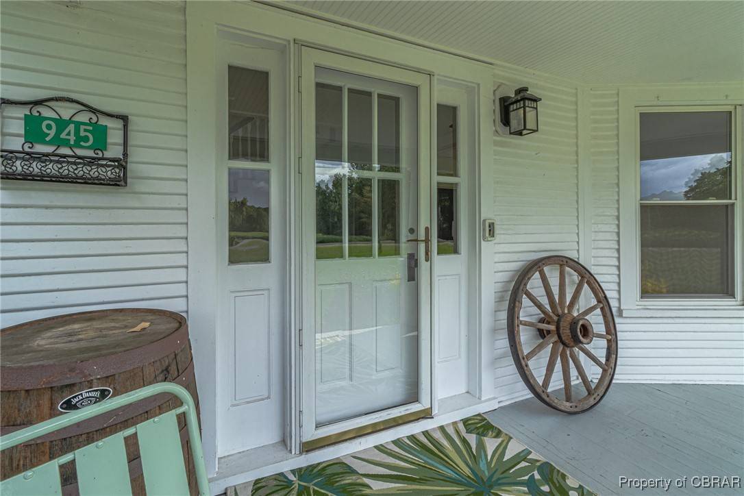 Kilmarnock, VA 22482,945 Waverly AVE