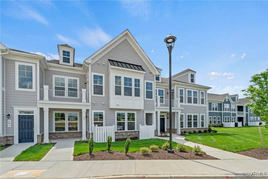 Glen Allen, VA 23059,5305 Twisting Vine LN #203
