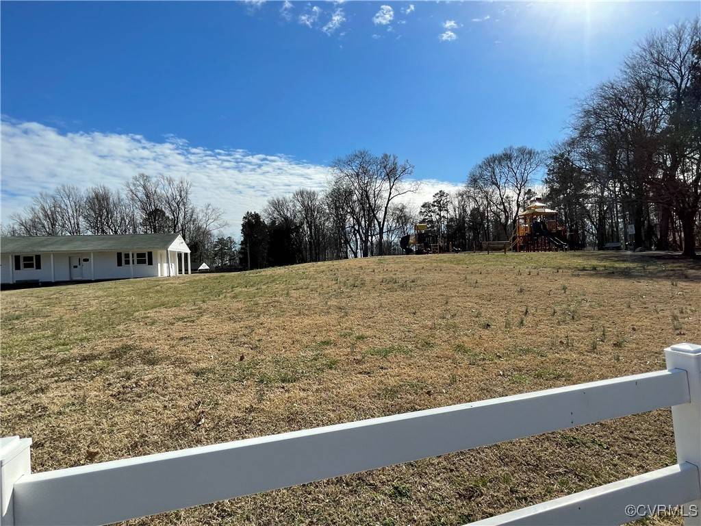 Ruther Glen, VA 22546,944 Oaklawn CIR