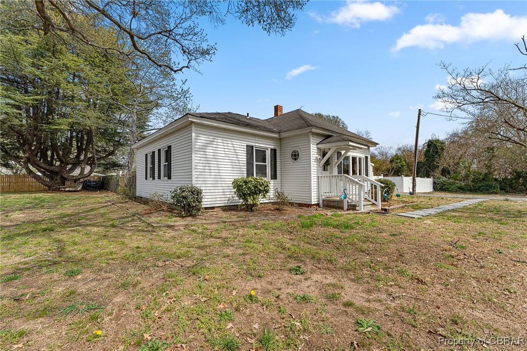 Hayes, VA 23072,6827 Williams Landing RD