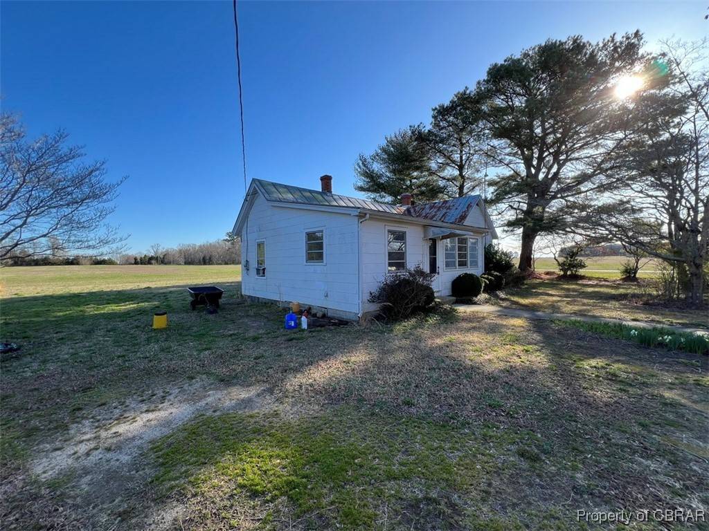 Wake, VA 23176,517 Mill Wharf RD