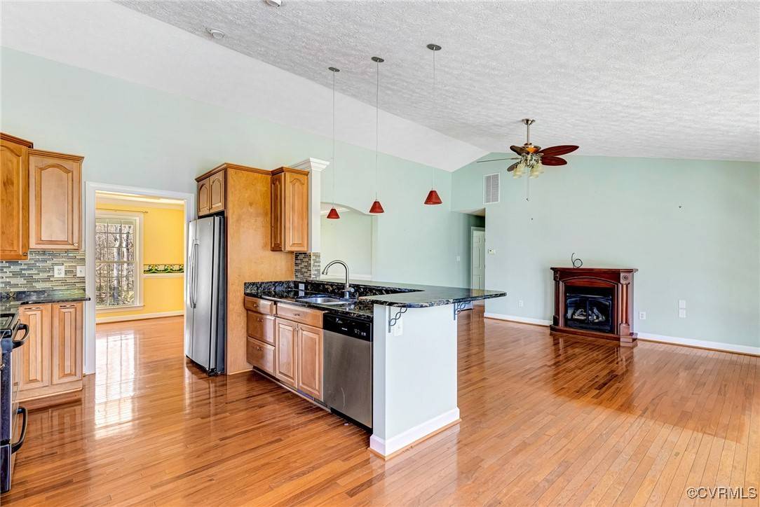 Columbia, VA 23038,2775 Elk Island RD