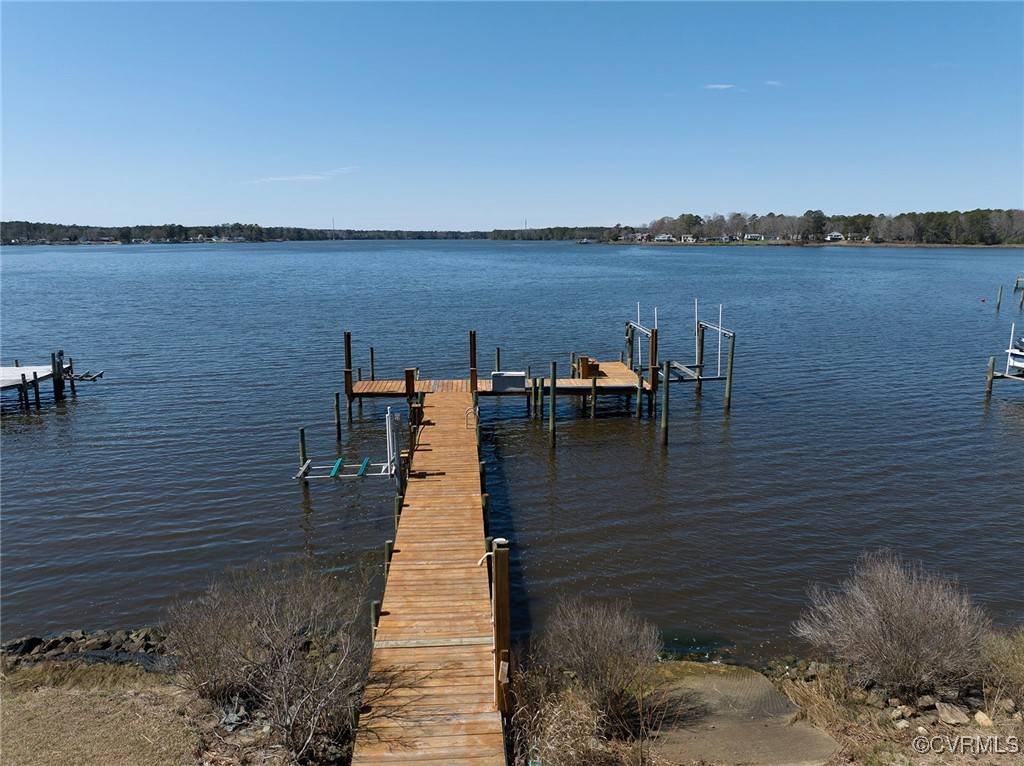 Hartfield, VA 23071,147 Beach DR