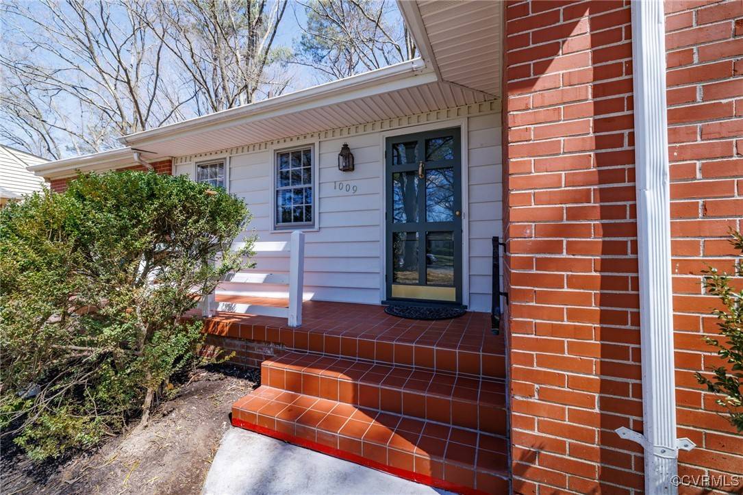 Henrico, VA 23238,1009 Westbriar DR