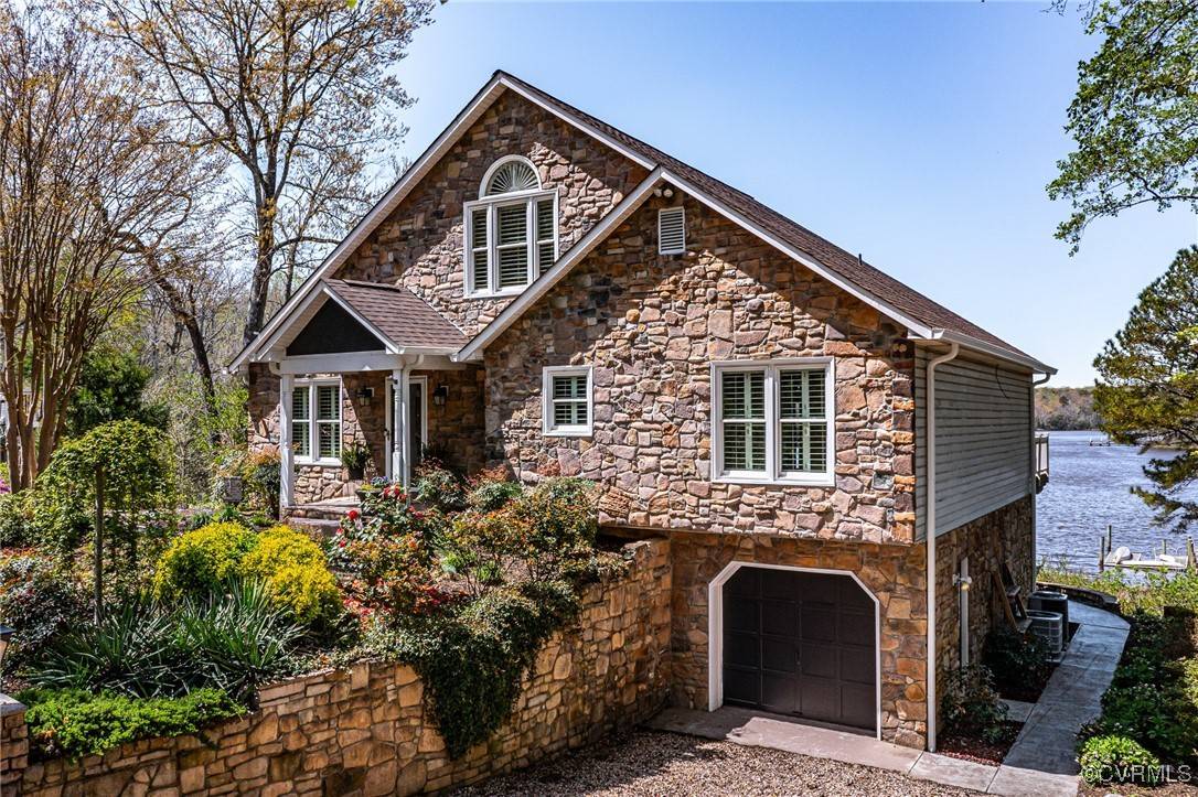 Heathsville, VA 22473,916 Canvasback LN