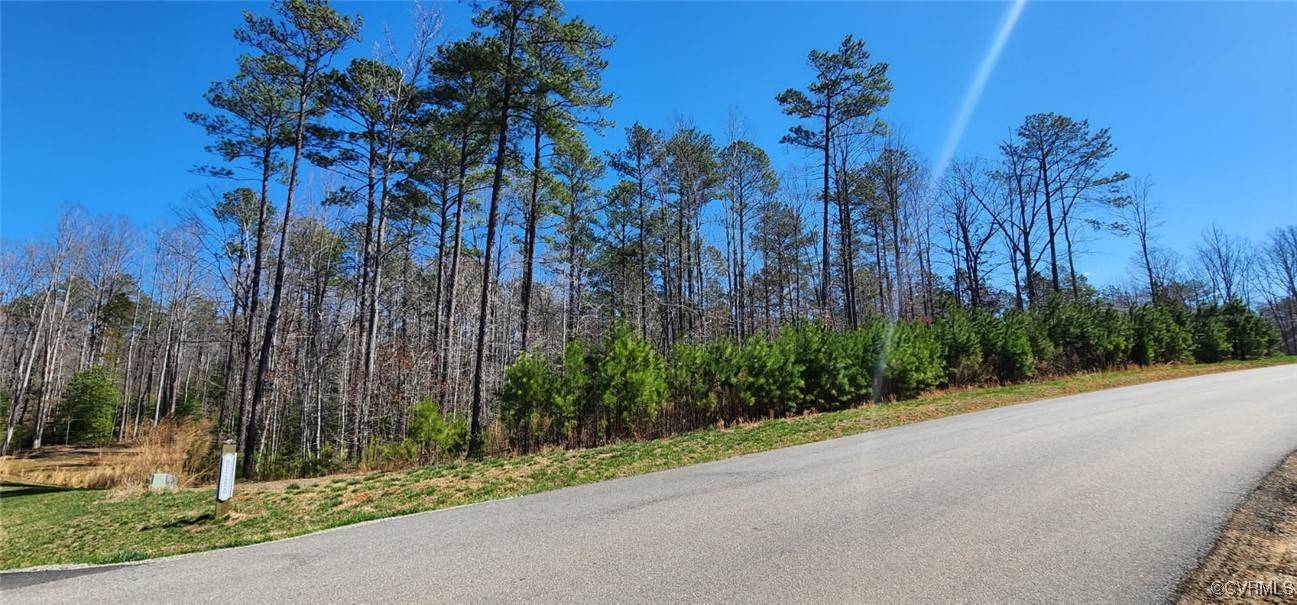 Powhatan, VA 23139,2998 Maple Lake RD