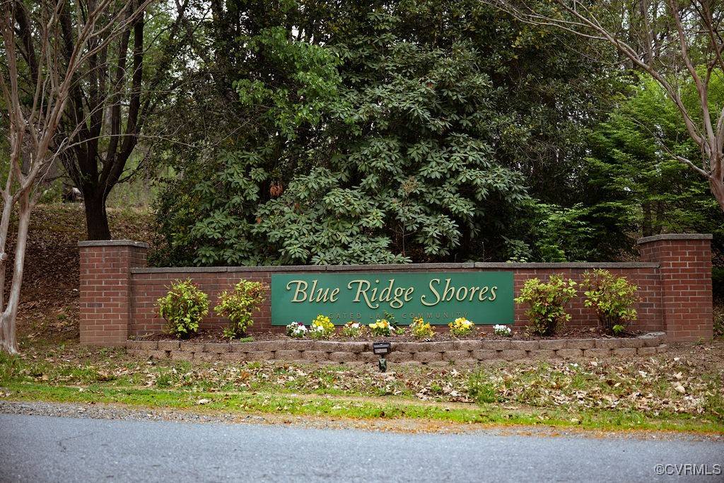 Louisa, VA 23093,168 Beach RD
