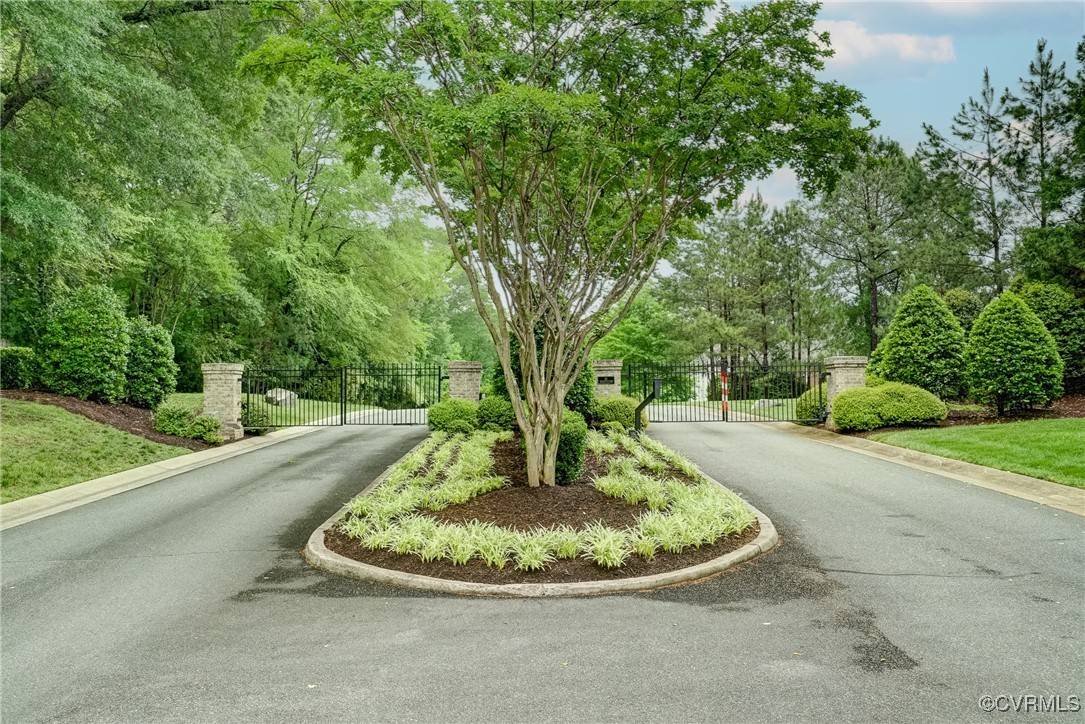 Richmond, VA 23238,141 Honey Locust