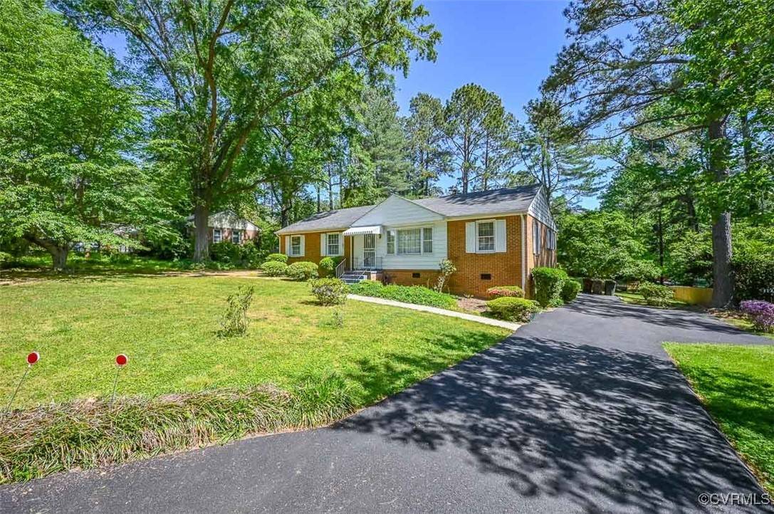 Richmond, VA 23225,7414 Comanche DR