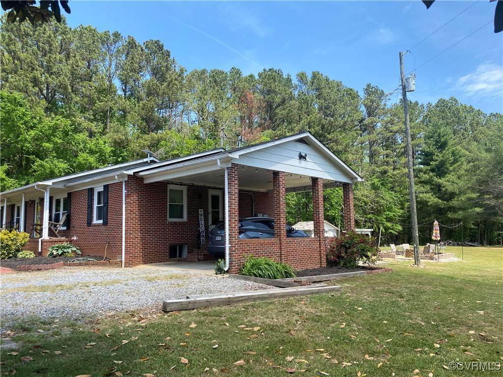Blackstone, VA 23824,1195 Stingy Lane RD