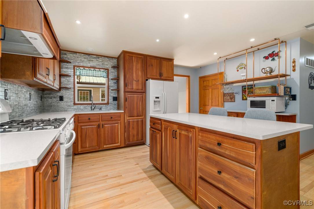 Victoria, VA 23974,505 Kesterson LN