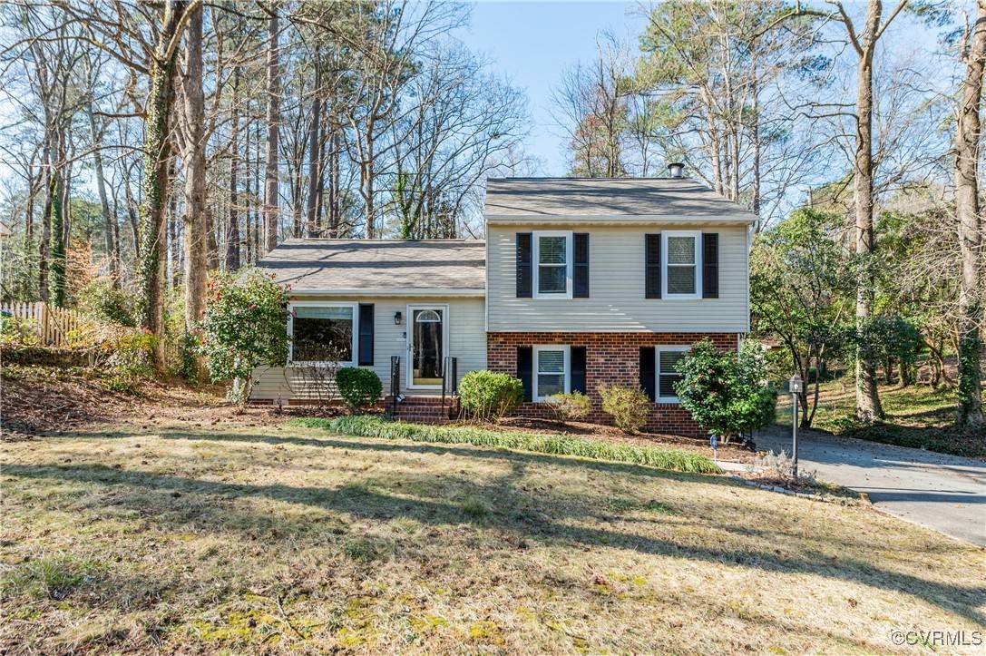 Richmond, VA 23225,7611 Comanche DR