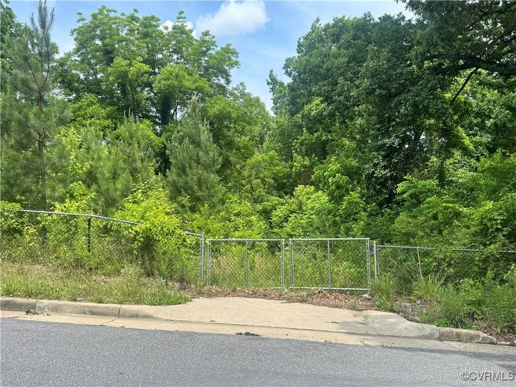 Richmond, VA 23224,2403 Oakland AVE