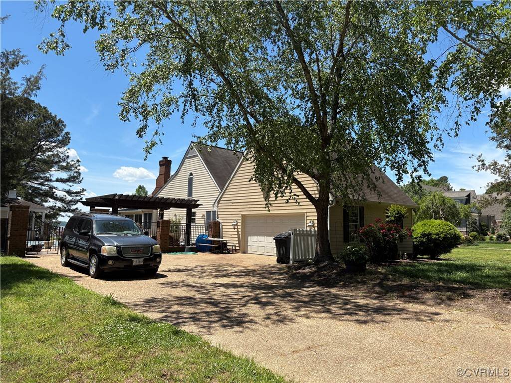 Williamsburg, VA 23185,2515 Manion DR