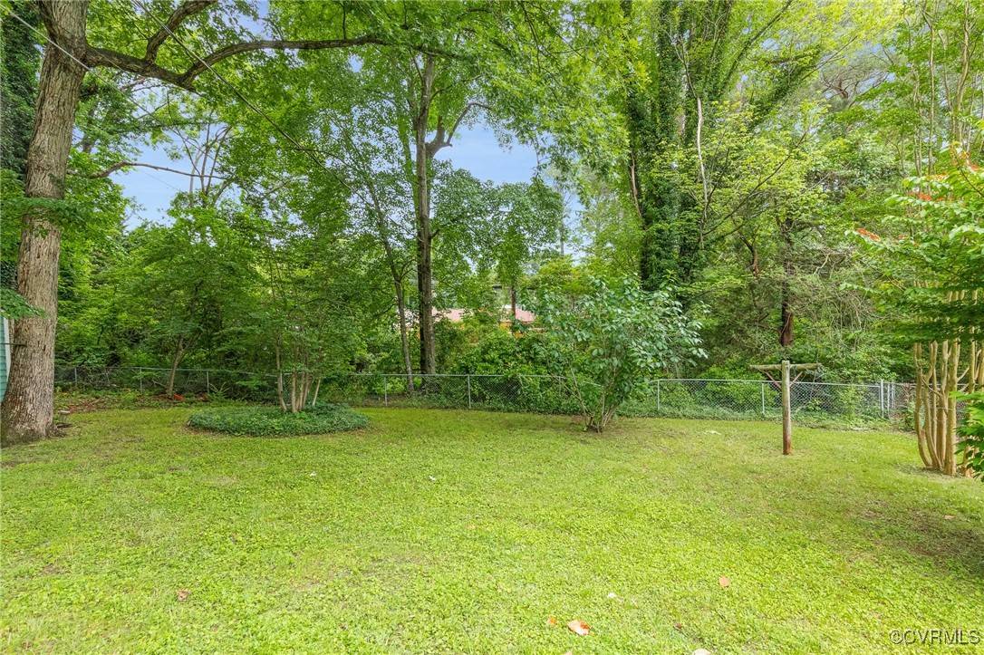 Henrico, VA 23229,1919 Greenhurst DR