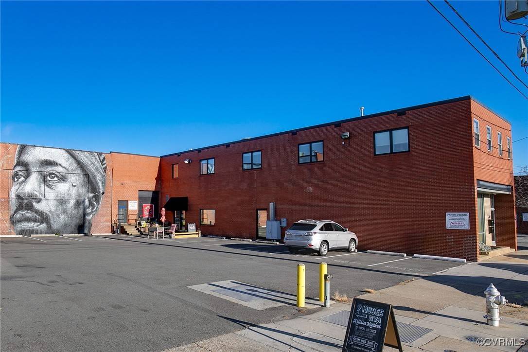 Richmond, VA 23230,3310 W Clay ST