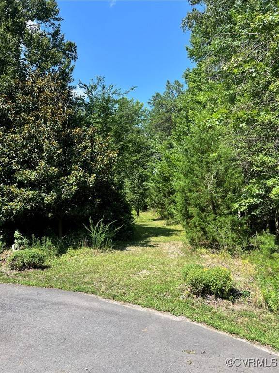 Henrico, VA 23231,6320 Glendale Woods DR