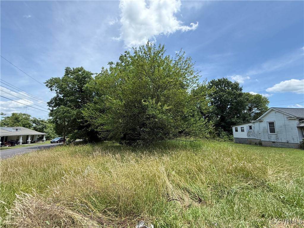 Danville, VA 24541,308 Walters ST