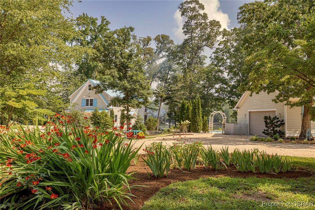 White Stone, VA 22578,230 Breezy Point