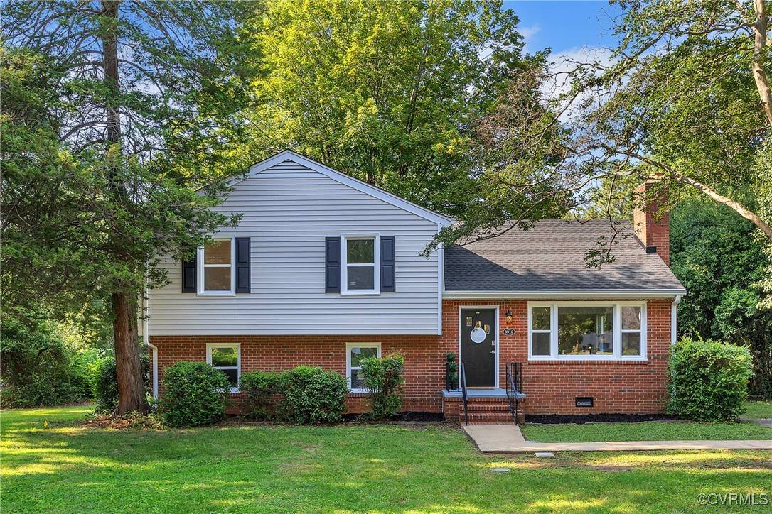 Henrico, VA 23229,8912 Michaux LN