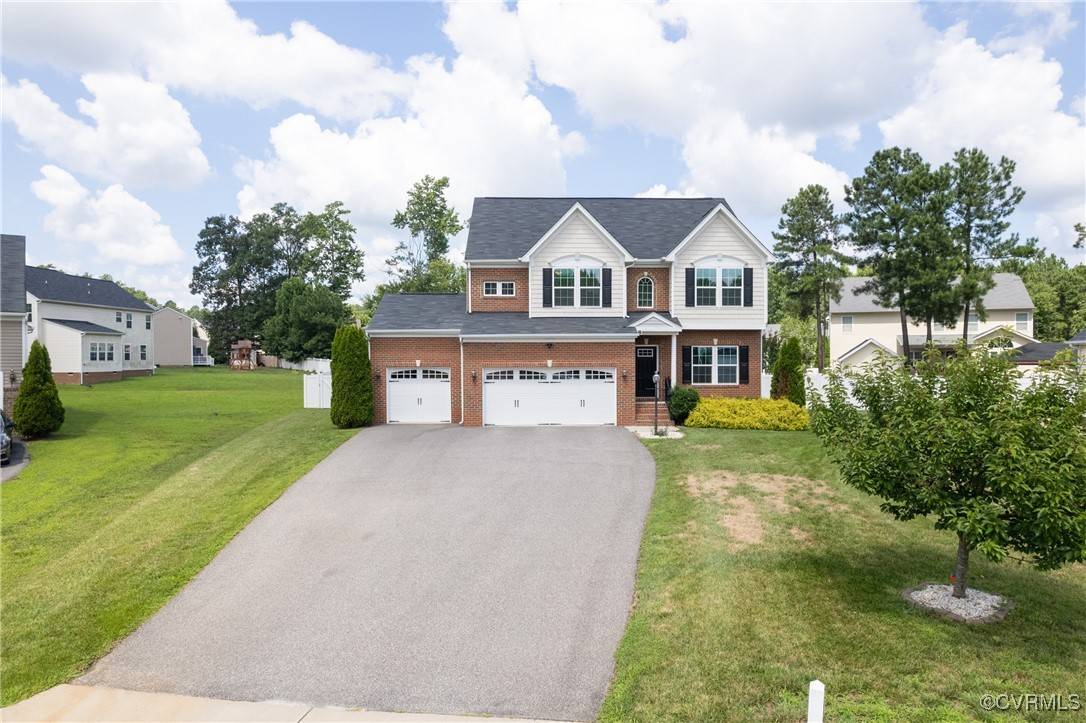 North Chesterfield, VA 23237,8724 Branchs Woods LN