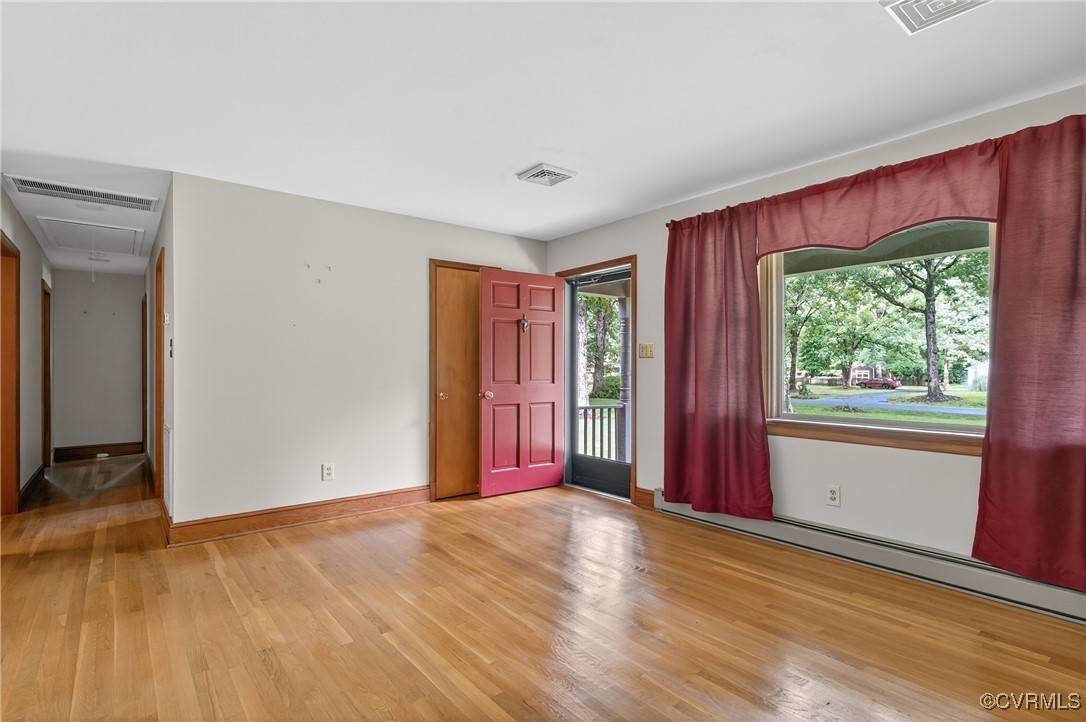 Henrico, VA 23231,8305 Chesley RD