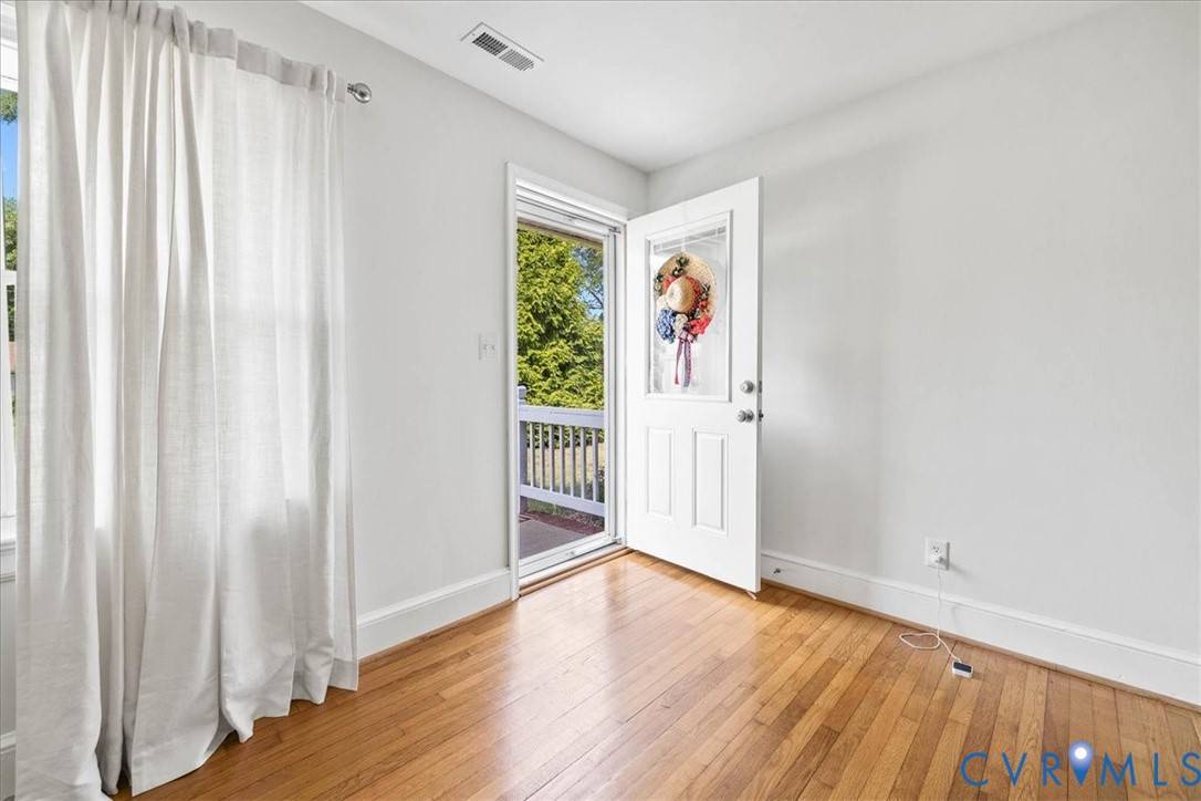Wakefield, VA 23888,223 Virginia AVE