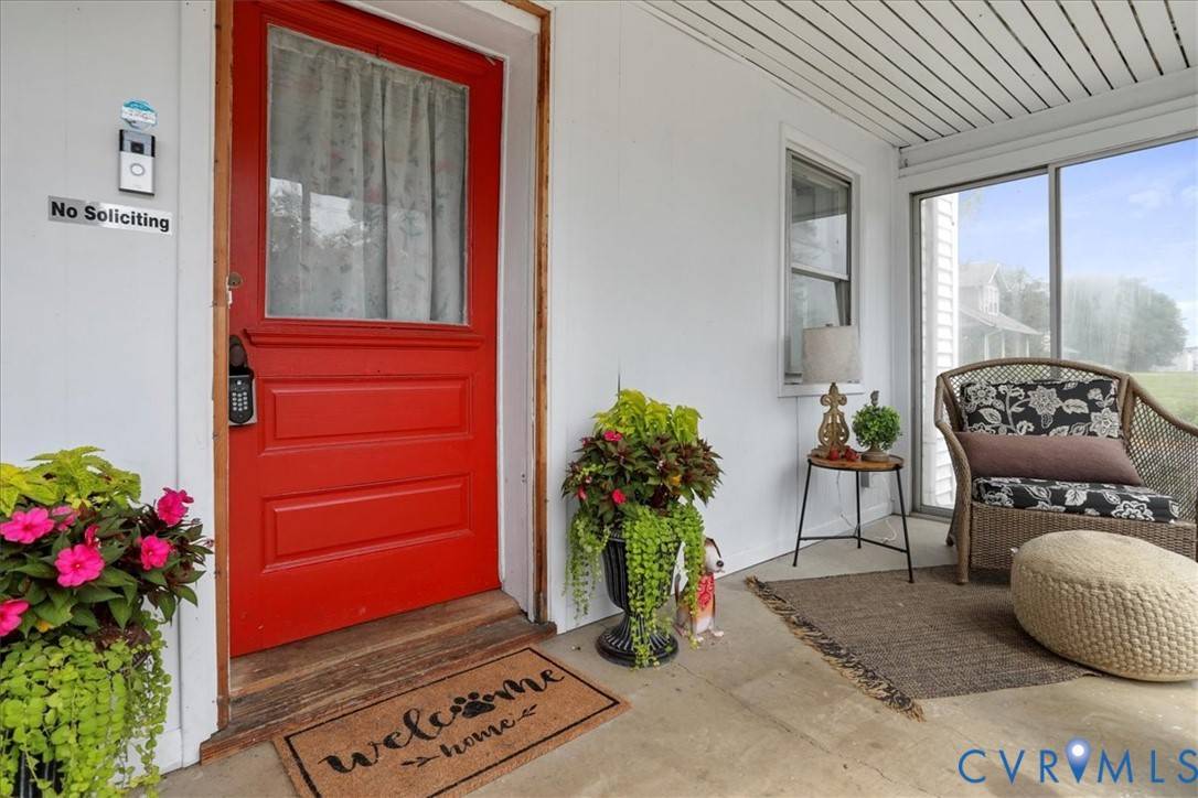 Woodstock, VA 22664,323 N Church ST