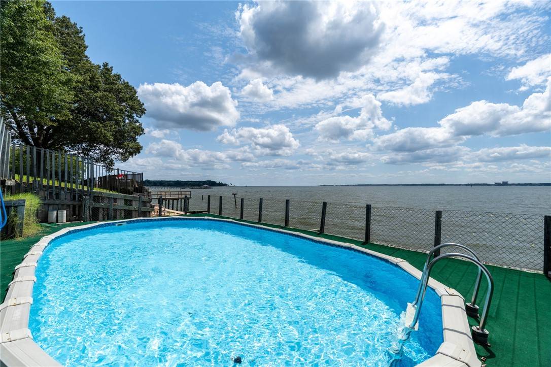 Gloucester Point, VA 23062,1419 Laurens RD