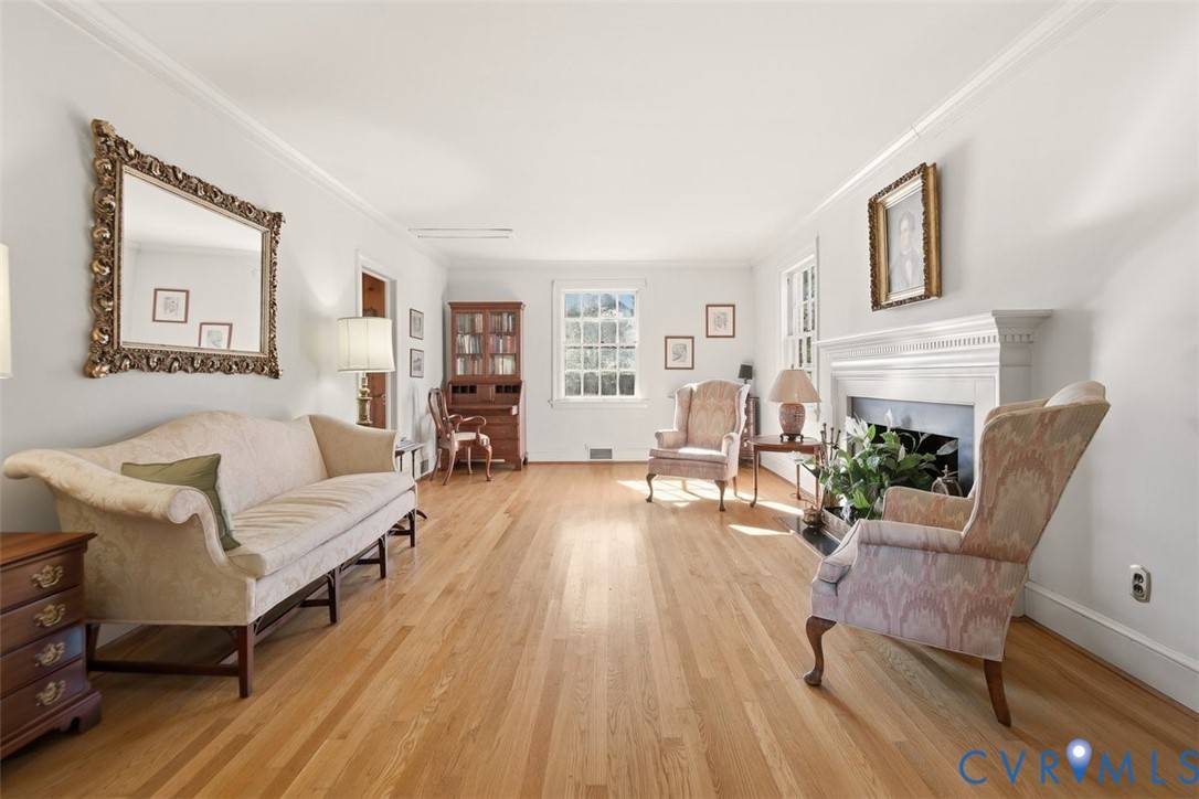 Richmond, VA 23221,4107 Cary Street RD