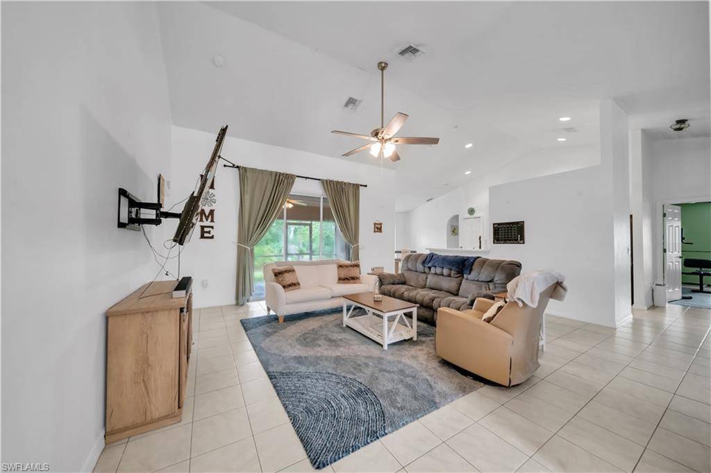 Lehigh Acres, FL 33972,413 Truman AVE