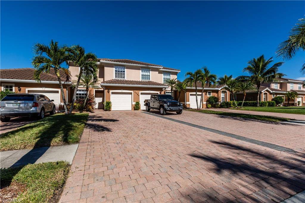 Naples, FL 34114,14090 Winchester CT #1102