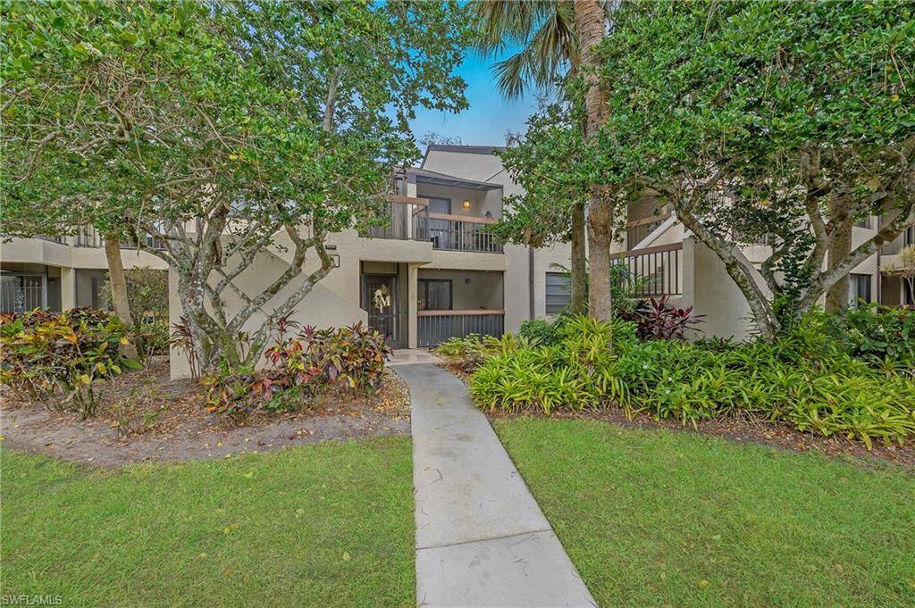 Naples, FL 34112,1828 Kings Lake BLVD #102