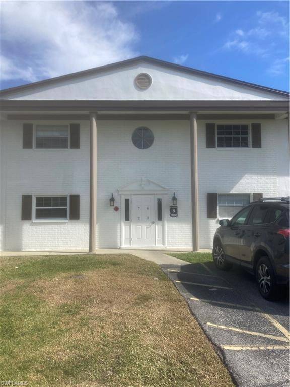 North Fort Myers, FL 33917,7001 New Post DR #2