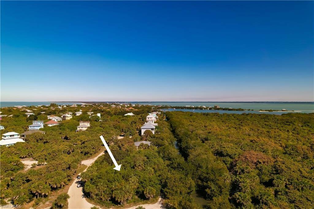 Upper Captiva, FL 33924,671 Rum RD