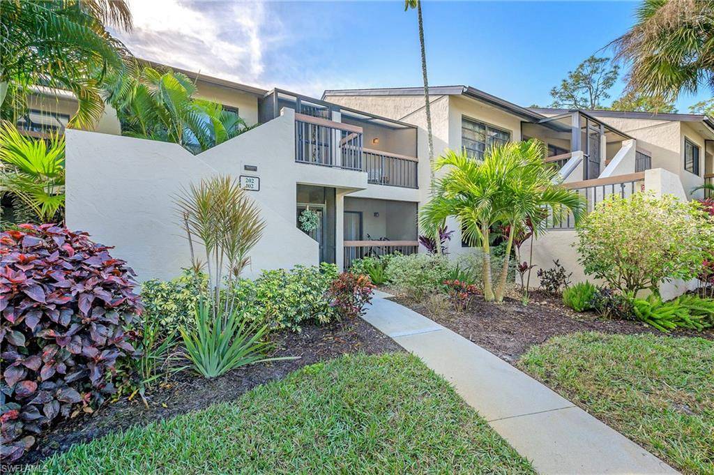 Naples, FL 34112,1806 Kings Lake BLVD #102