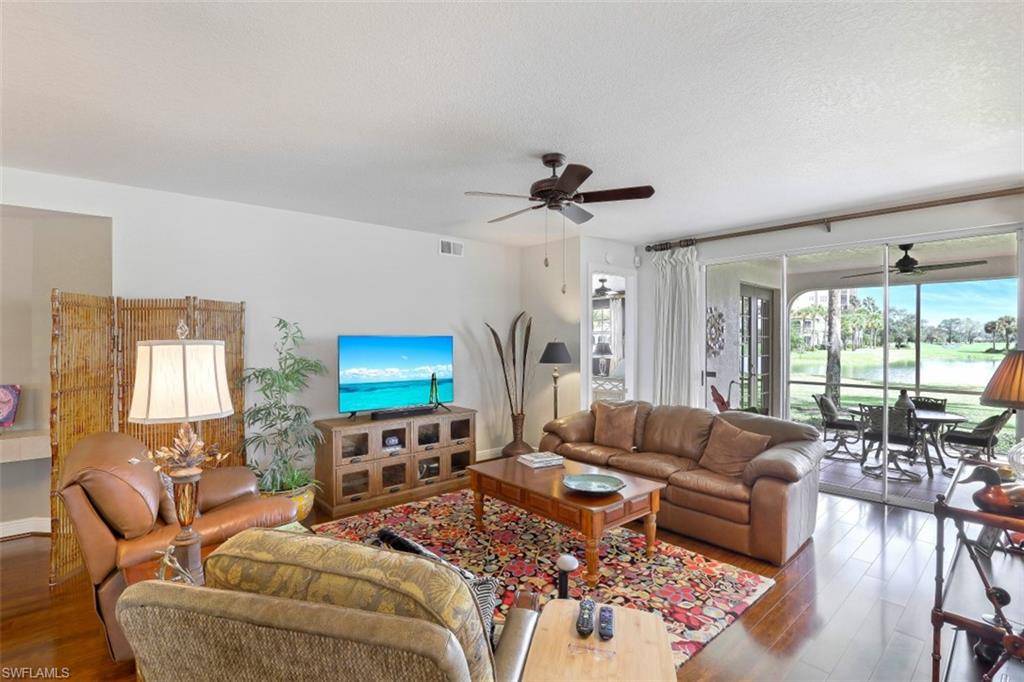 Naples, FL 34119,538 Laguna Royale BLVD #402