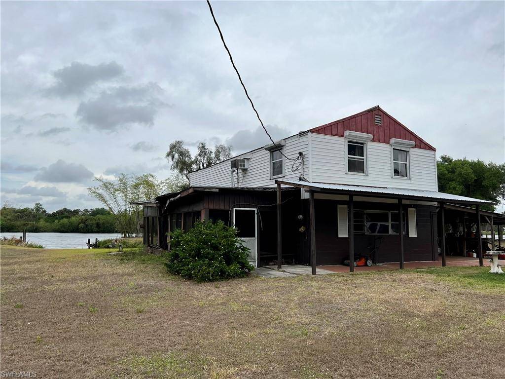 Alva, FL 33920,2111 Gardner CT