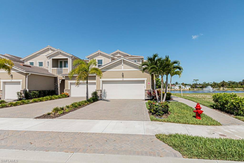 Naples, FL 34112,4602 Arboretum CIR #203