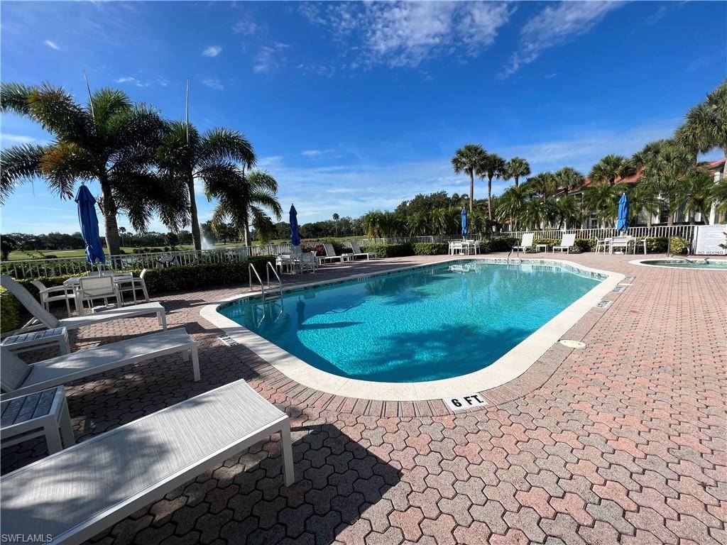 Naples, FL 34119,515 Laguna Royale BLVD #102